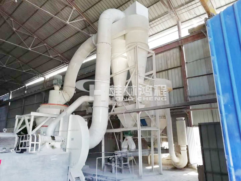 HCQ1500重鈣雷蒙磨廣西某造紙廠生產(chǎn)車間 HCQ1500重鈣雷蒙磨廣西某造紙廠生產(chǎn)車間