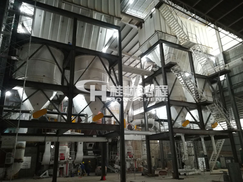 碳素廠，超細磨粉機，碳素磨粉機，磨粉機價格，超細立磨，超細立式磨粉機，磨粉機械，磨粉設備，桂林鴻程