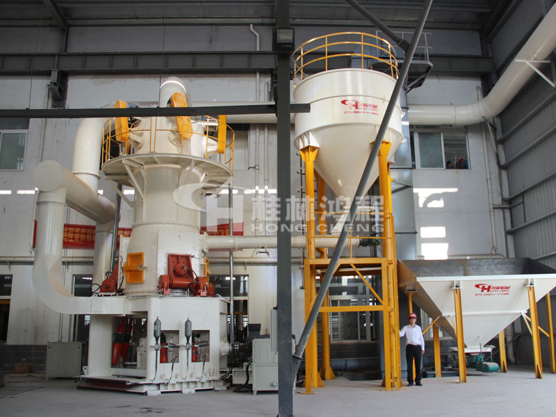 鉆井級(jí)膨潤(rùn)土，超細(xì)磨粉機(jī)，膨潤(rùn)土磨粉機(jī)，超細(xì)立磨，超細(xì)立式磨粉機(jī)，磨粉機(jī)，磨粉機(jī)械，磨粉設(shè)備，桂林鴻程