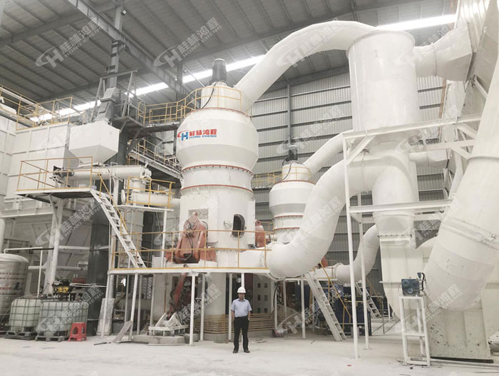 3000目超細(xì)磨粉機(jī)，超細(xì)立式磨粉機(jī)，超細(xì)立磨，超細(xì)立式磨，磨粉機(jī)廠家，磨粉機(jī)價(jià)格，客戶現(xiàn)場(chǎng)