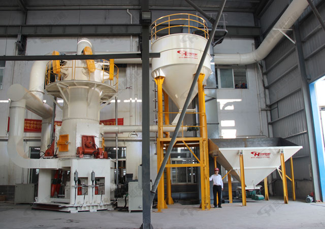 水洗高嶺土超細(xì)磨，高嶺土超細(xì)磨，高嶺土微粉磨，超細(xì)磨粉機(jī)，超細(xì)立式磨粉機(jī)，超細(xì)立磨，磨粉機(jī)廠家，磨粉機(jī)價(jià)格