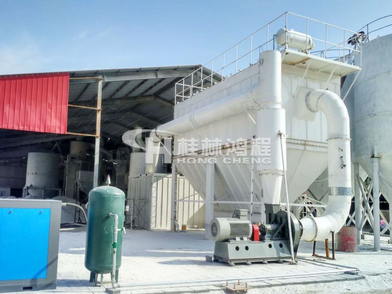 高嶺土微粉磨 高嶺土微粉磨,高嶺土超細微粉磨,立式磨粉機,超細磨粉機,磨粉機廠家,高嶺土磨粉機