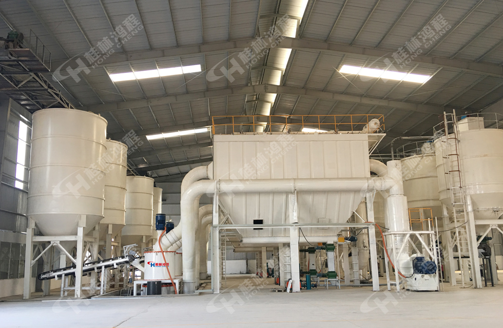 大型磨粉機生產加工磷礦粉磨粉機廠家桂林鴻程 大型磨粉機生產加工磷礦粉磨粉機廠家桂林鴻程