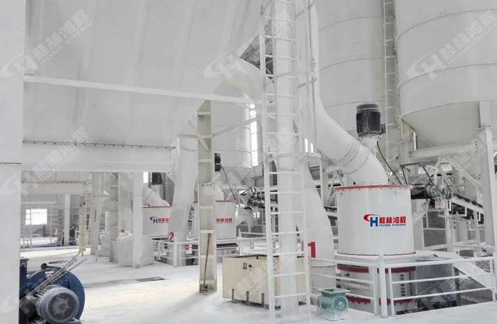 礦石粉碎磨粉機廠家,供應的超細磨粉機生產線設備 礦石粉碎磨粉機廠家,供應的超細磨粉機生產線設備