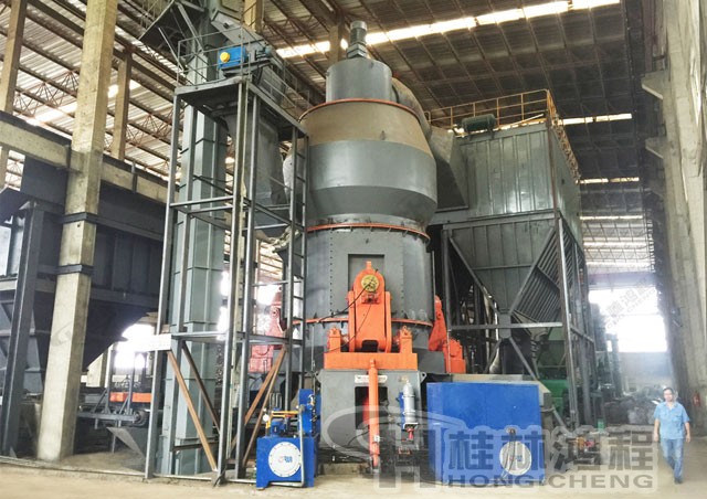 桂林鴻程錳礦立磨現場3:HLM2900-碳酸錳-90目-50噸/小時 桂林鴻程錳礦立磨現場3:HLM2900-碳酸錳-90目-50噸/小時